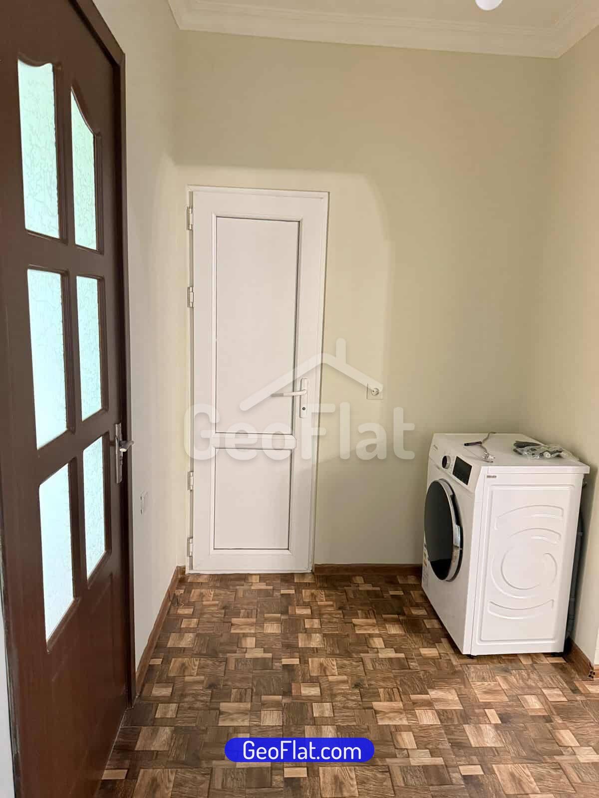 98db8118-96a7-4cdb-8fd2-592592c124b3