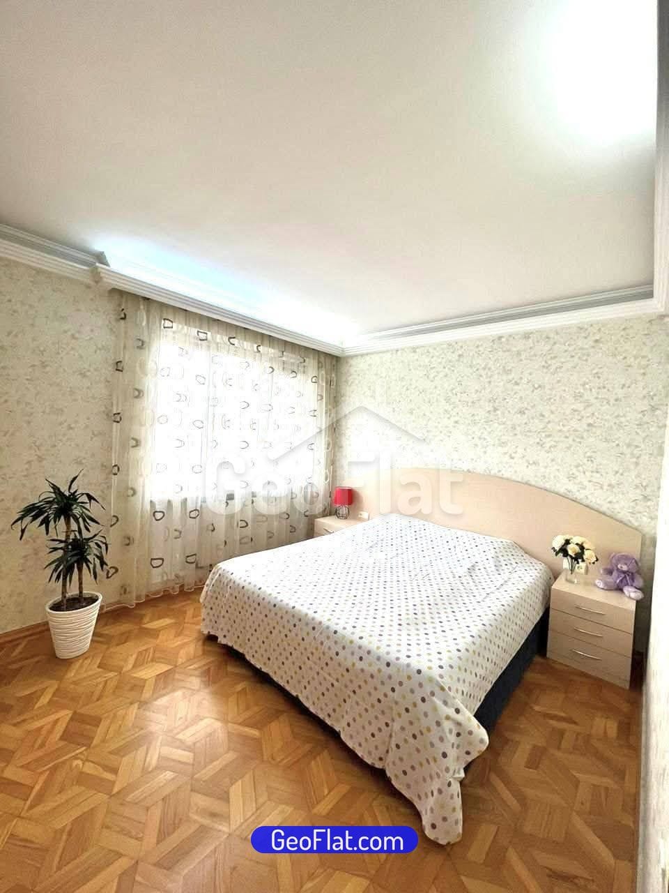 81a8fa48-e628-4f7f-bb6a-0e365372efb0