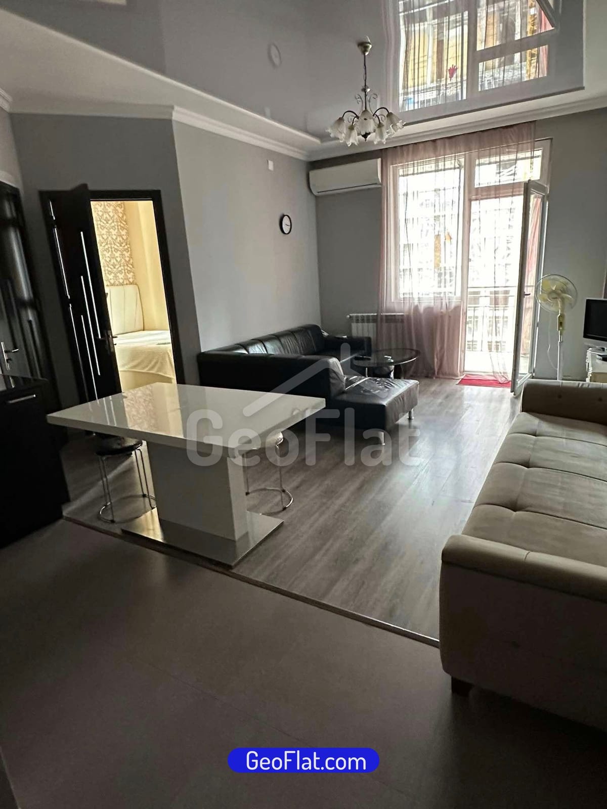 For sale: Apartment, 3-room (2-bedroom), 59.1 m², well-maintained, furnished with appliances, Shalva Inasaridze St., Batumi — $81,000