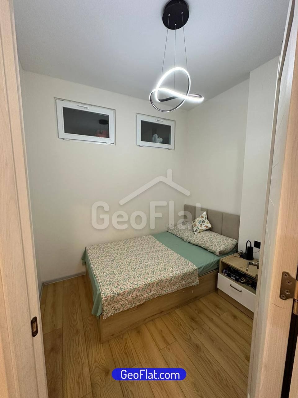 d5c27996-b53c-4cdf-bee8-db545c27af01