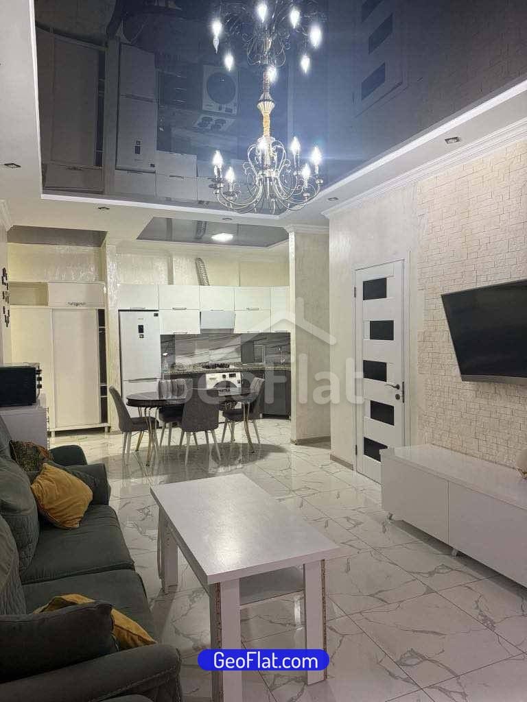 For sale: Apartment, 3-room, 67 m², on Ilya Chavchavadze Street, Batumi — furnished with appliances, good condition, $126,000.
