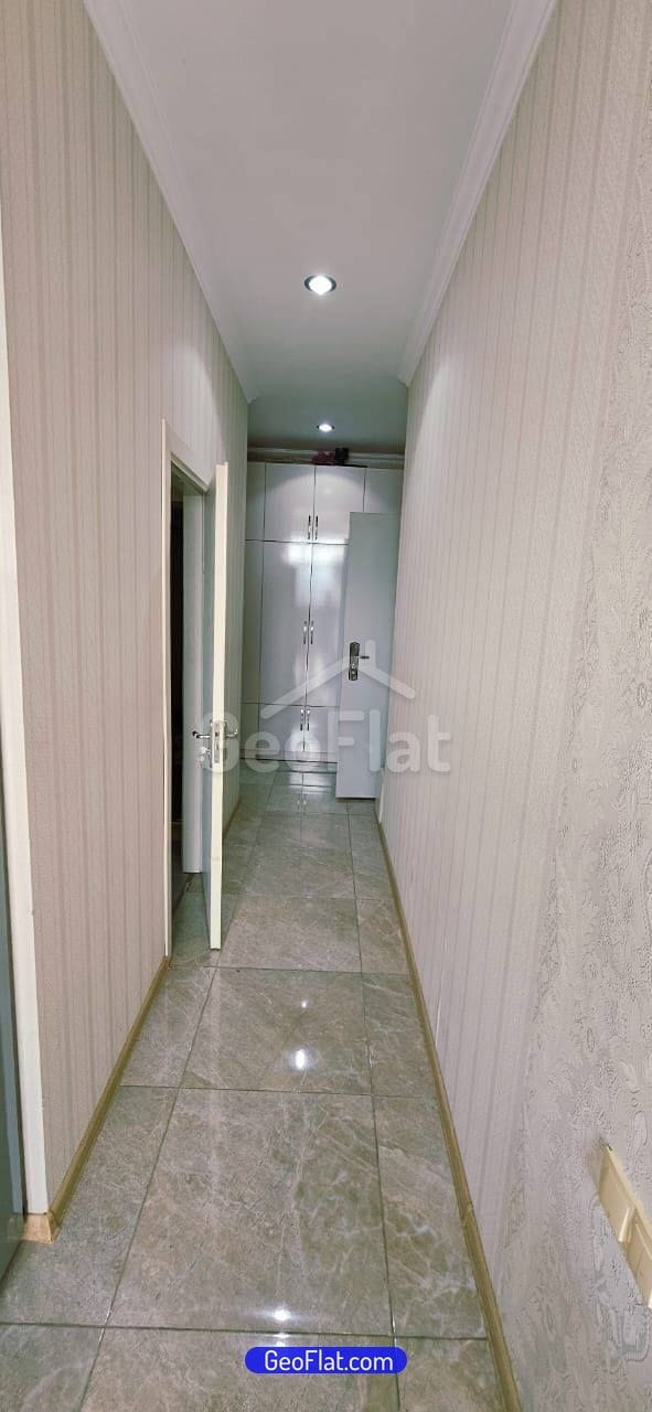 For sale: Apartment, 42 m² on Ilya Chavchavadze Street in Batumi, renovated, furnished and equipped with appliances — $70,000.