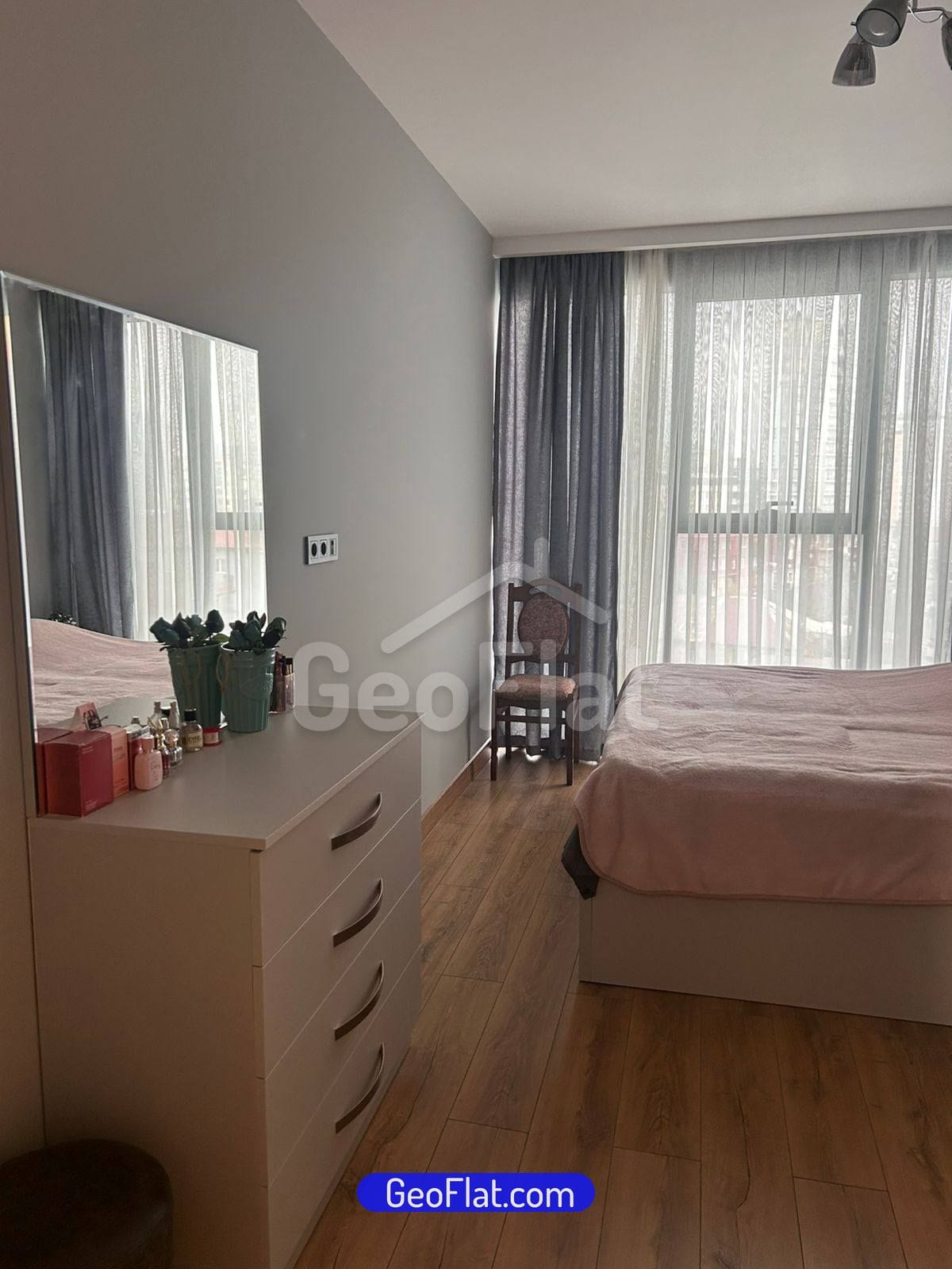 8946a4f2-d7fc-4152-9c33-65153098bd56