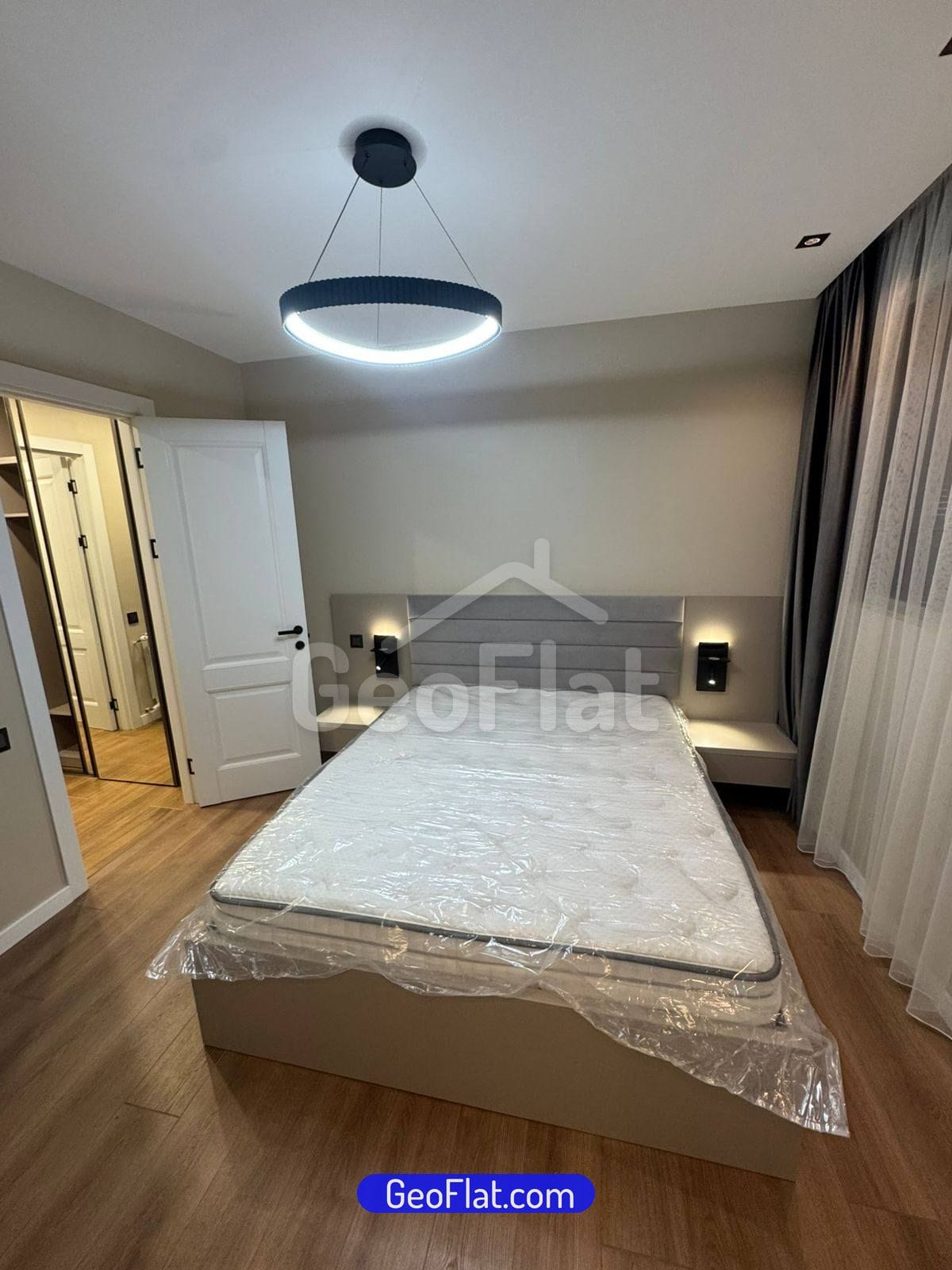 744fa504-0a44-4f3e-a169-3ad4d5003673