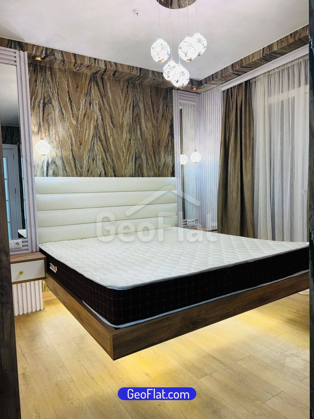 8ae1c784-6c6d-41f4-8ae8-c0fcf992c1e2