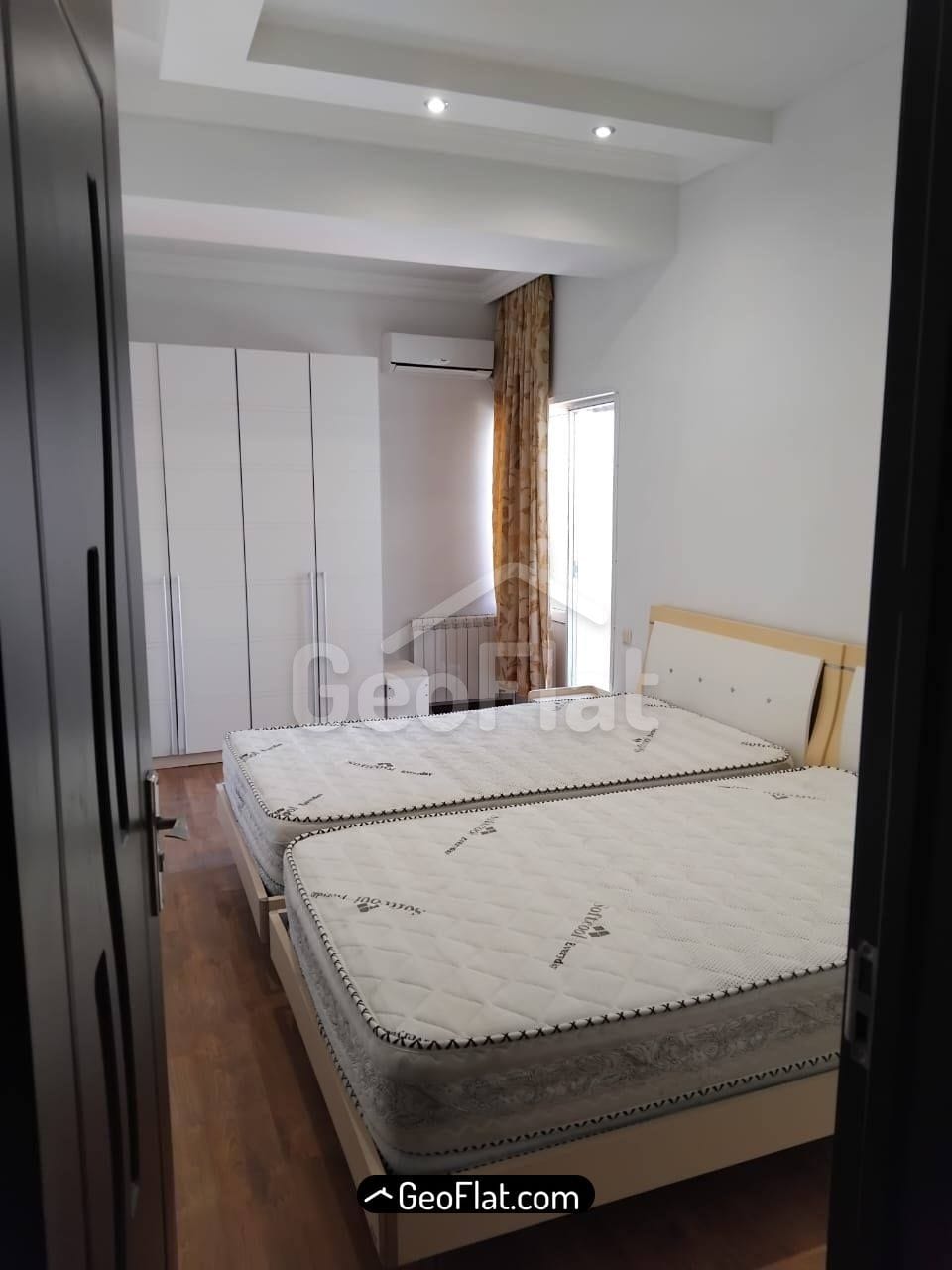 e976826a-21ea-45d3-aa03-181ae1d79e10