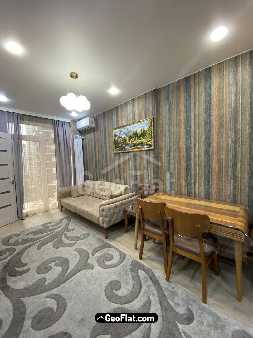 למכירה: דירה, בת 2 חדרים חדשה (חדר שינה אחד, 35 מ״ר) עם נוף לים ורהוטה ברח׳ שריפה חימשיאשווילי בבאטומי — $63,000.