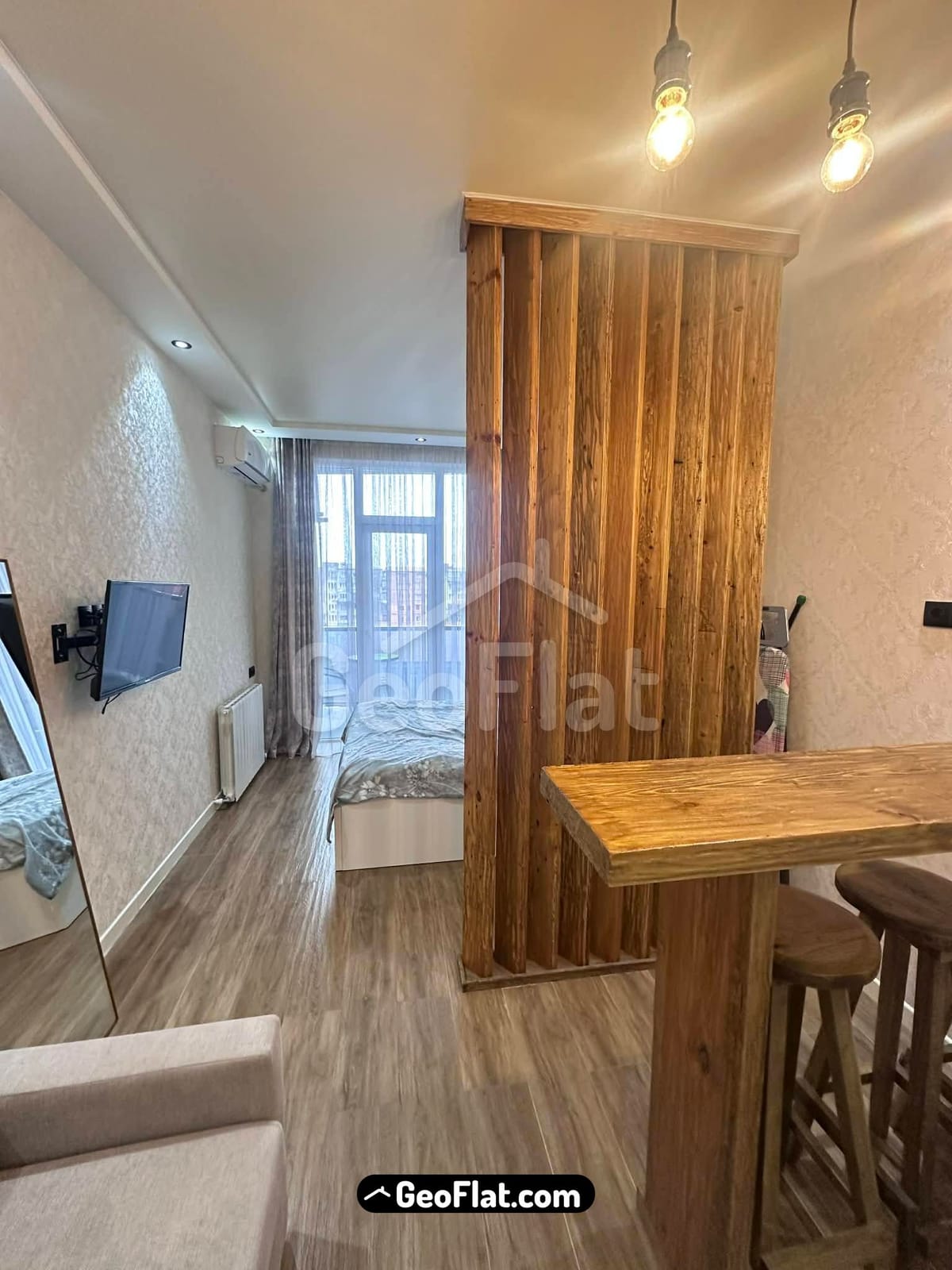 d4dd3979-6f90-417c-bb78-76298176a533