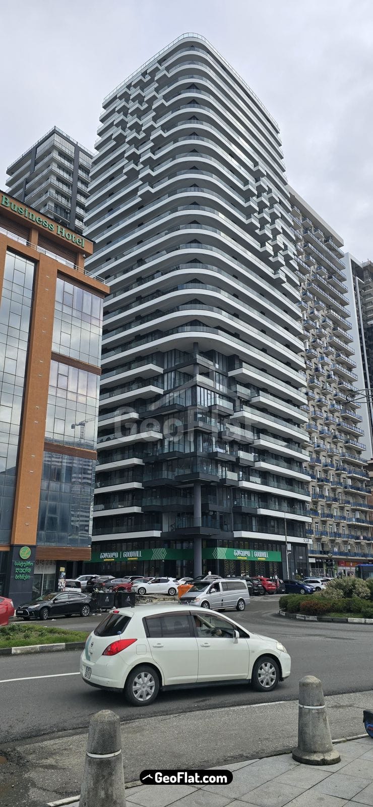 For sale: Apartment, 79.9 m², newly renovated with sea view, Sherif Khimshiashvili Street, Batumi — $160,000.